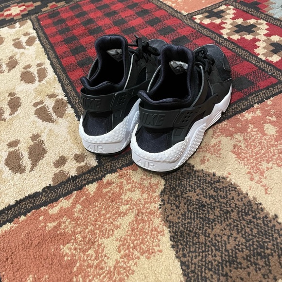 NIKE HUARACHE BLACK (CLEAN) - Picture 3 of 4